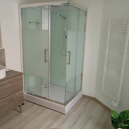 Maison Centre Acces Direct דירה *